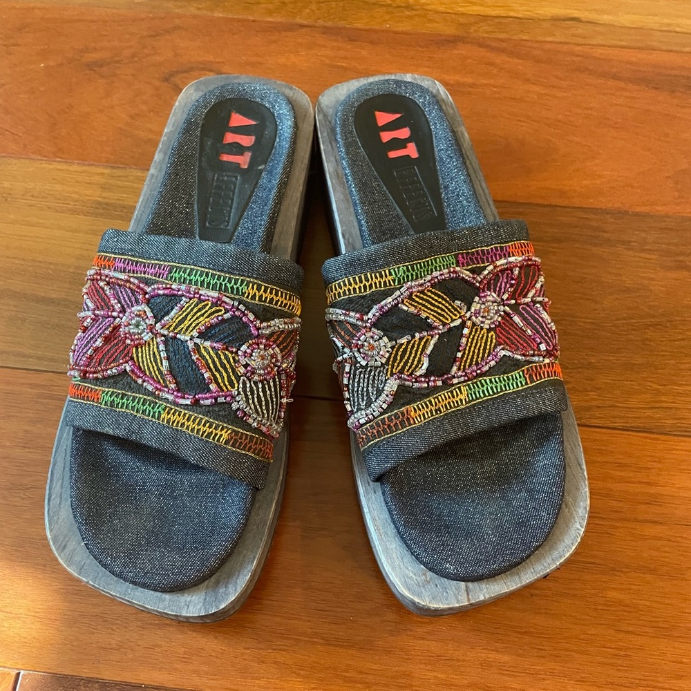 Women's Beaded Slide Sandals - Multicolor